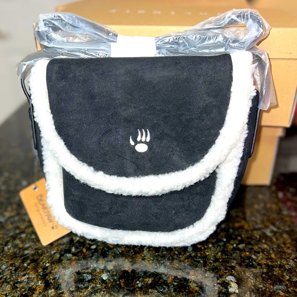 BEARPAW FAUX SUEDE BLACK WHITE SADDLE HANDBAG